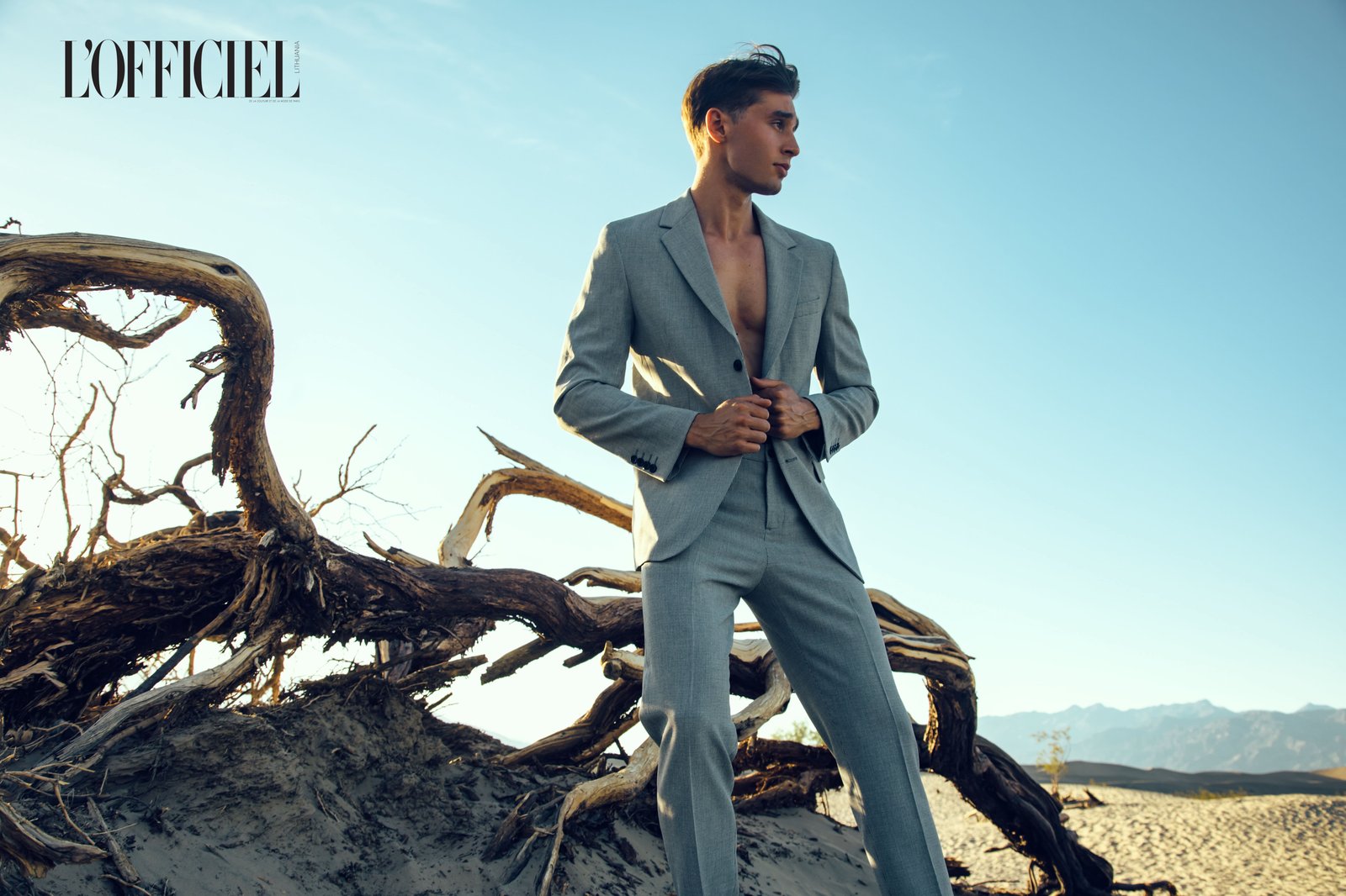 L'Officiel Lithuania — Death Valley, costume gris